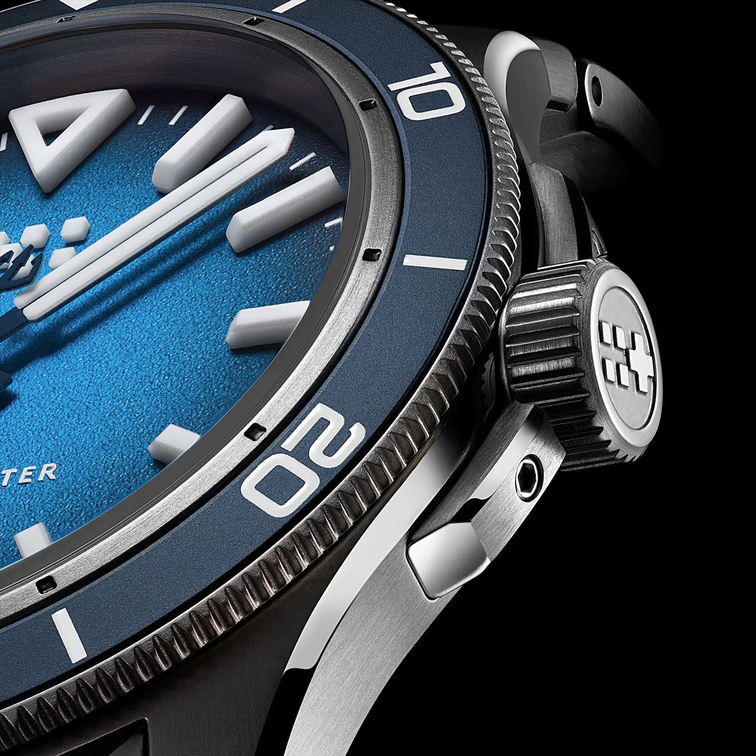 christopher ward c60 trident lumiere titanium dive watch 2024 10 jpg