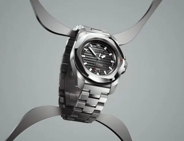 victorinox inox automatic 2024 une min