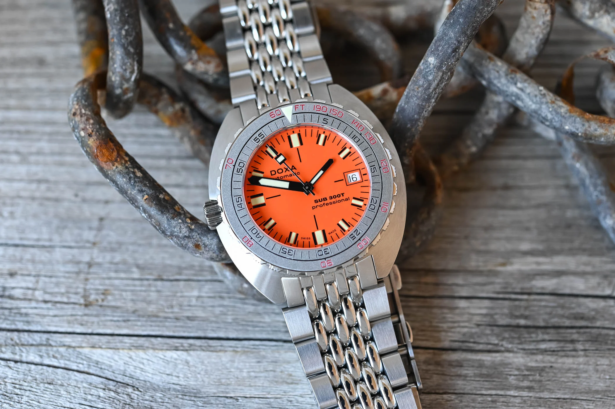 doxa sub 300t aristera left handed destro dive watch review 1 jpg