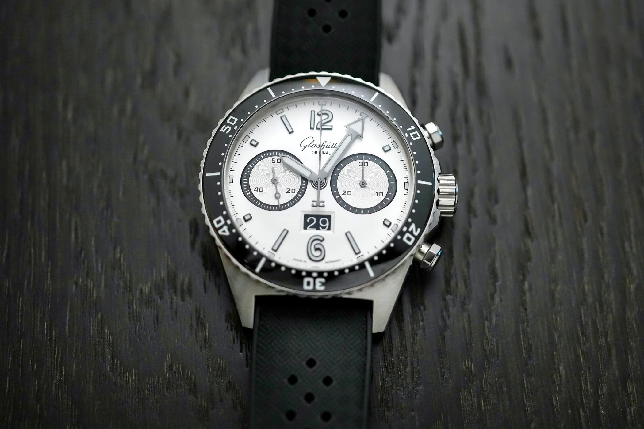 glashutte original seaq chronograph silver screen diving chronograph review 3 jpg