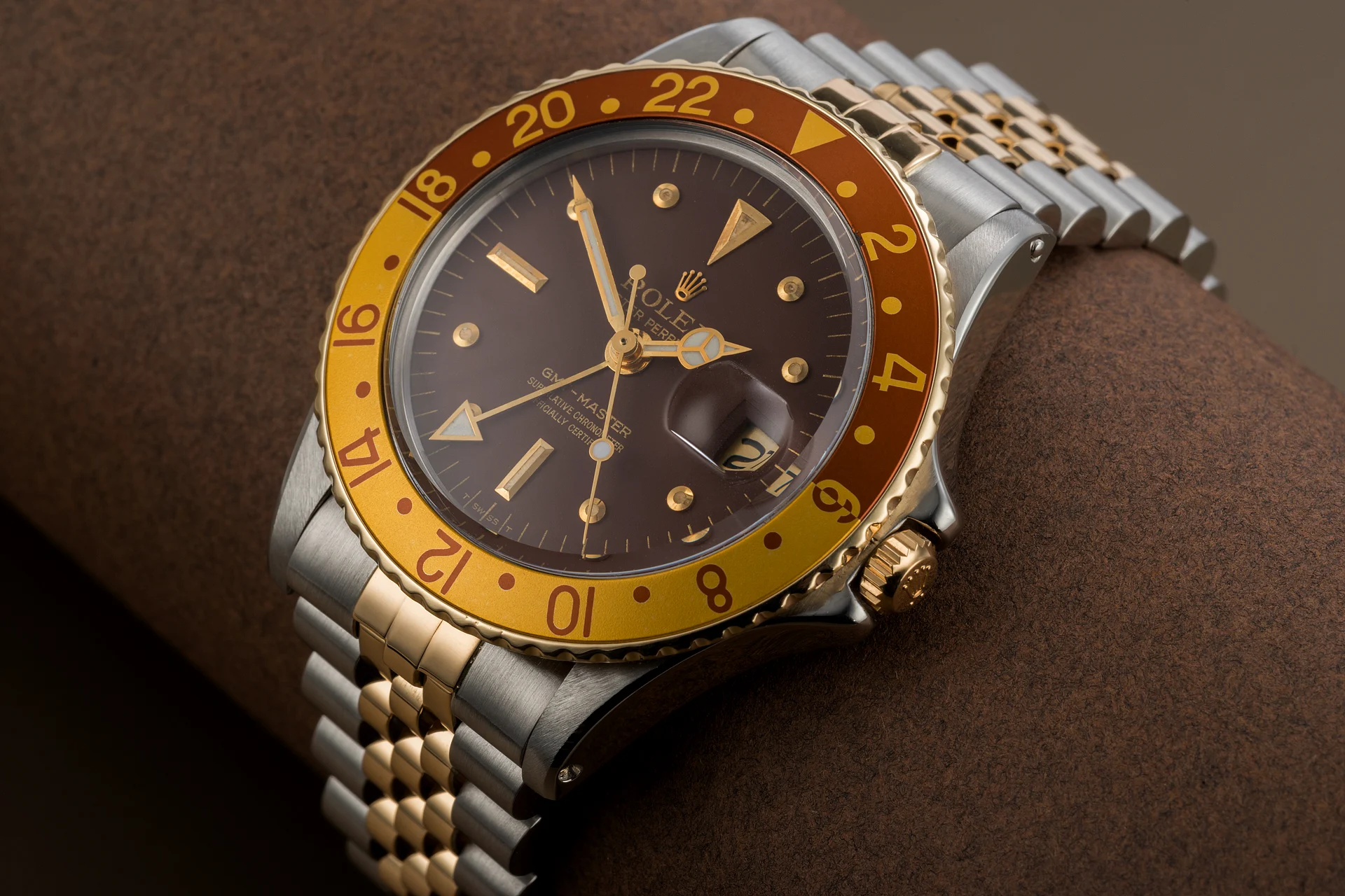 vintage rolex gmt master 1675 3 root beer steel and gold the watch club jpg